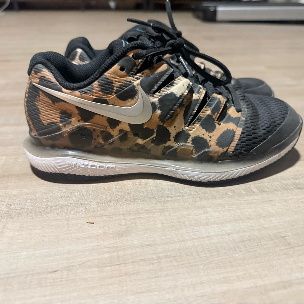 Nike women’s  Leopard Print Athletic Sneakers - Black & Tan